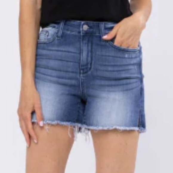 Judy Blue Denim Shorts / XL - Picture 5 of 6